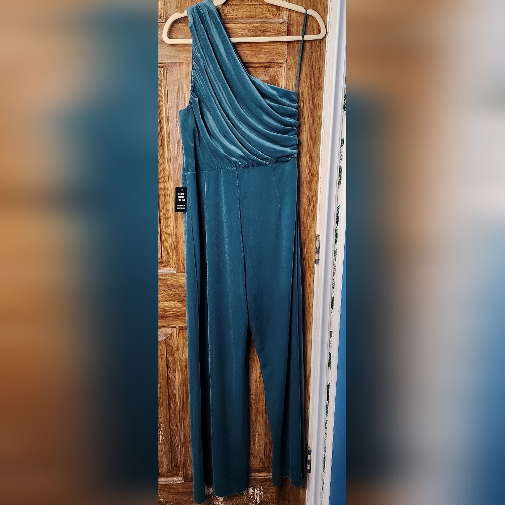 ✨️Final Price✨️NWT Sz M Express Teal Velvet One Shoulder Jumpsuit - Picture 2 of 8